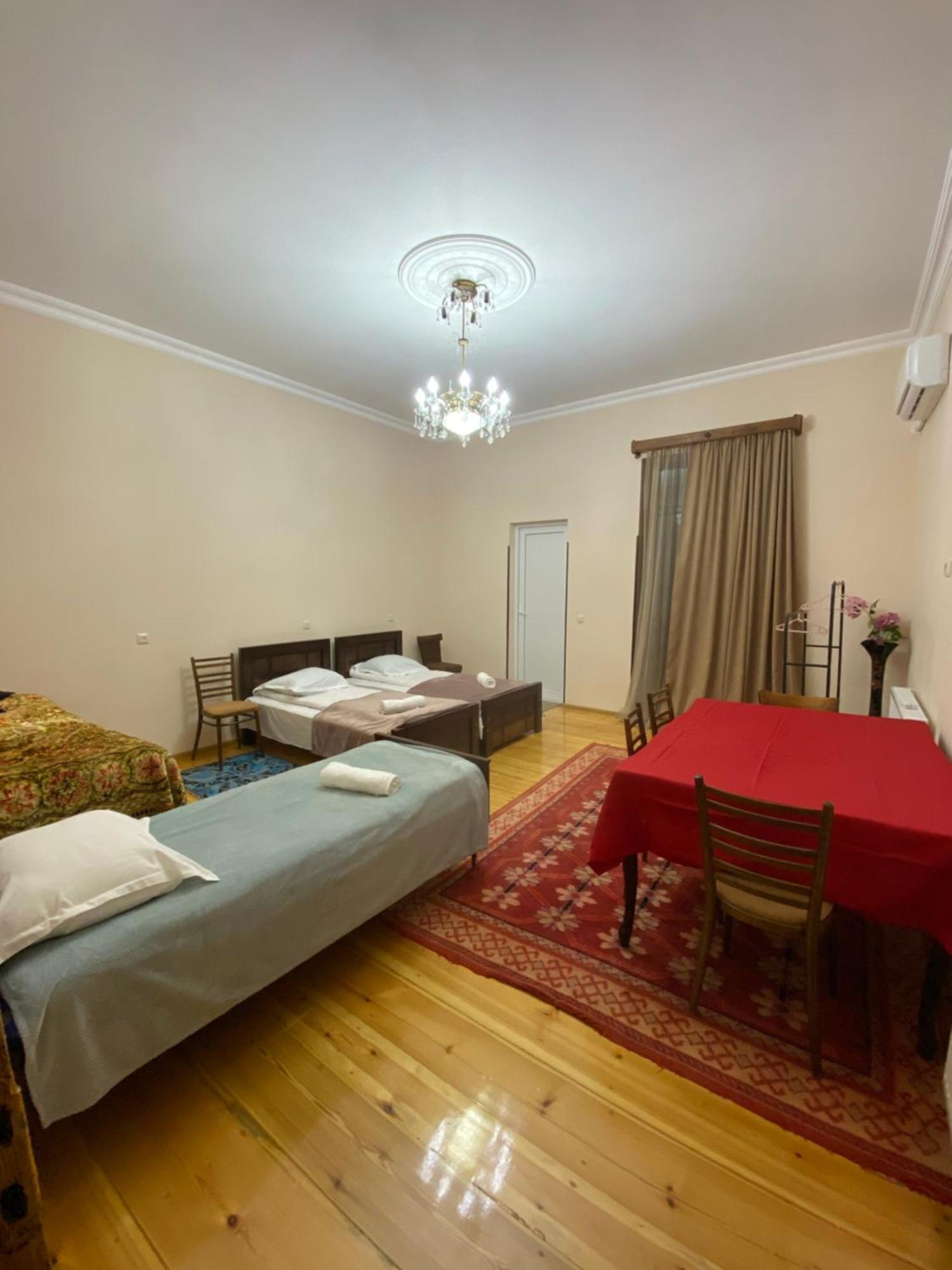 Season Hotel Кутаиси Екстериор снимка