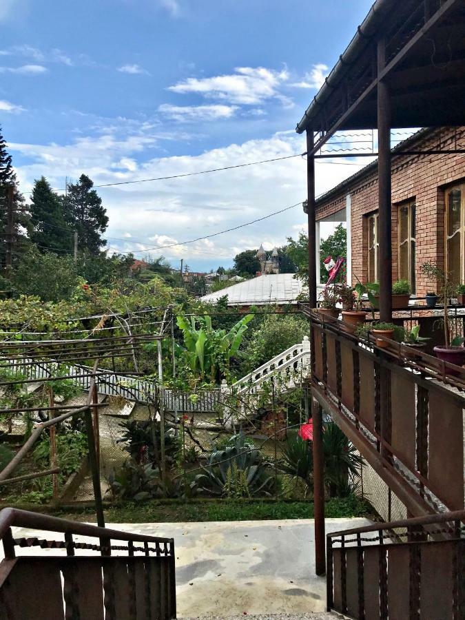 Season Hotel Кутаиси Екстериор снимка