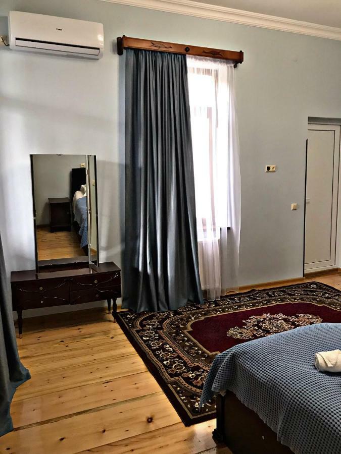 Season Hotel Кутаиси Екстериор снимка
